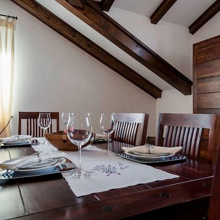 Apartmani Godinic Palit Exterior photo