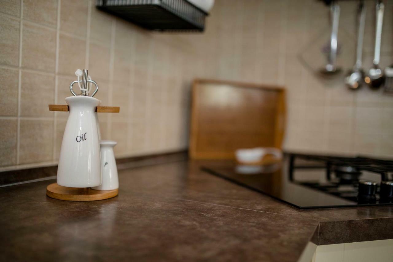 Apartmani Godinic Palit Exterior photo